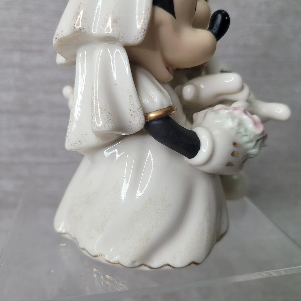 Lenox Disney Minnie's Dream Wedding Mickey Minnie Mouse Figurine Gold Accents
